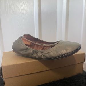 Womens Flats
